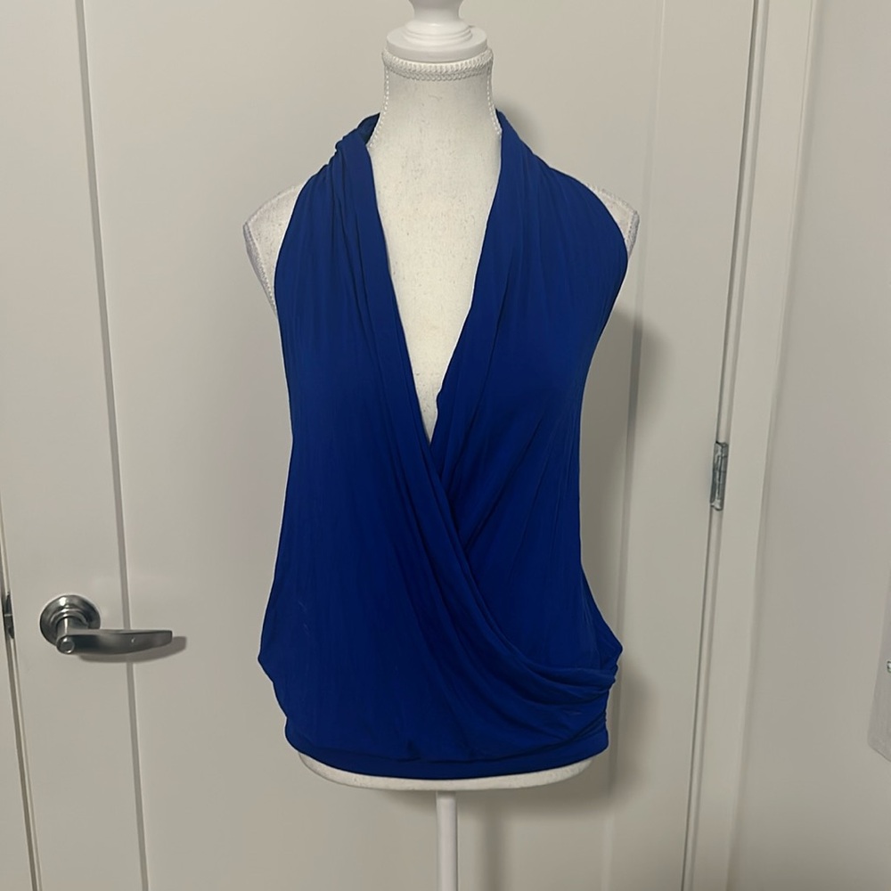 Amour Vert top size M blue NWOT